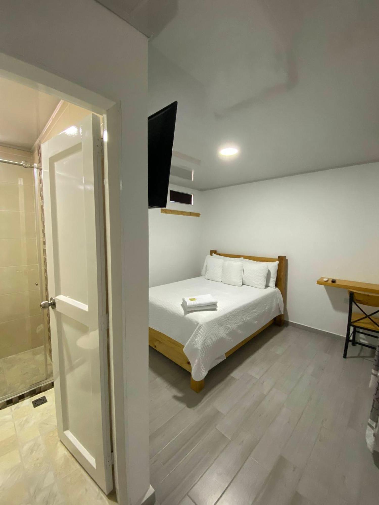 Hotel Alameda Plaza Cali Buitenkant foto