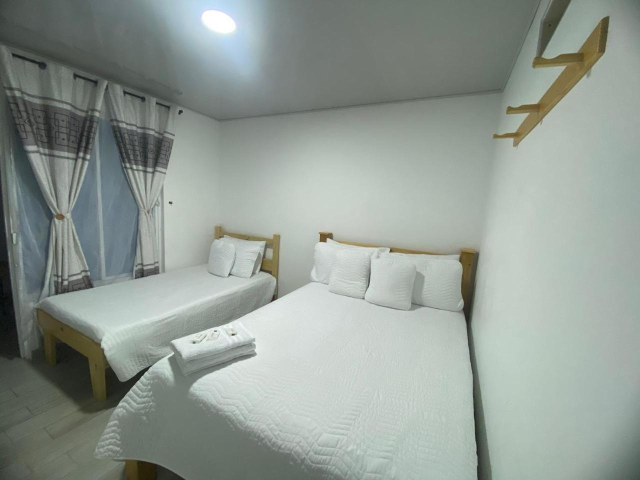 Hotel Alameda Plaza Cali Buitenkant foto